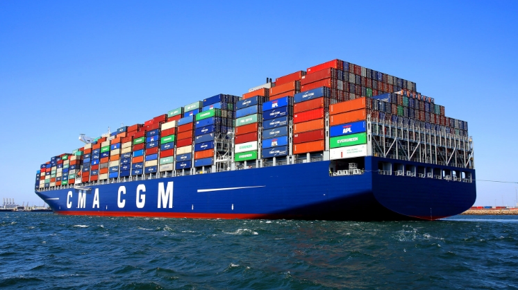 محطة "سي إم إيه ميناء خليفة"